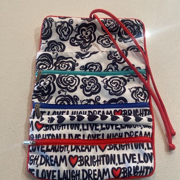 Brighton- Love Doves jewelry roll - Picture 2 of 5